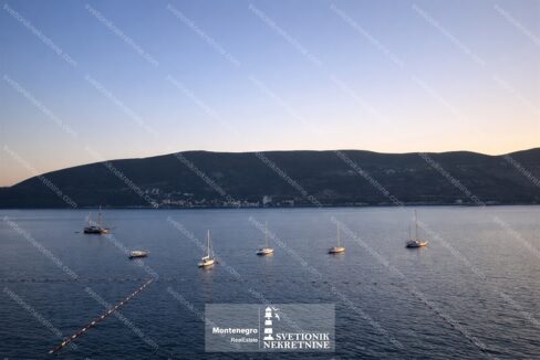 prodaja stan herceg novi prva linija mora 60m2 panoramski pogled s2251 svetionik nekretnine (13)