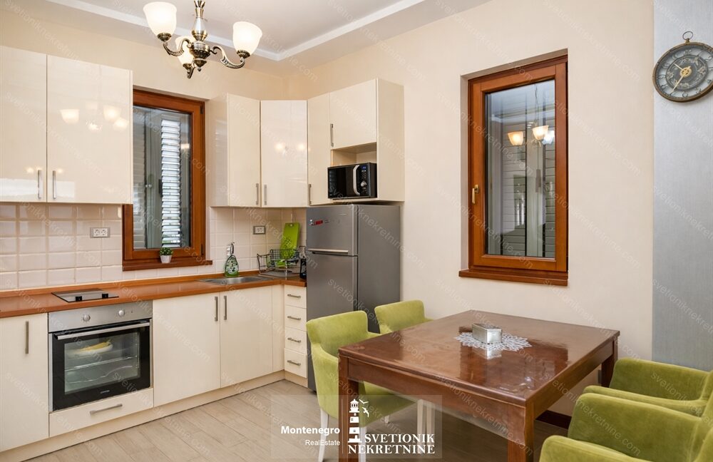 prodaja stan meljine herceg novi prva linija mora pogled na more s2263 svetionik nekretnine (2)