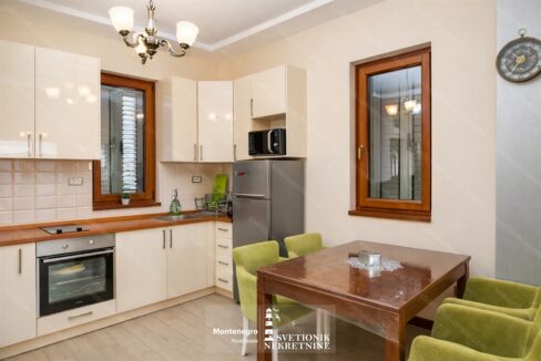 prodaja stan meljine herceg novi prva linija mora pogled na more s2263 svetionik nekretnine (2)