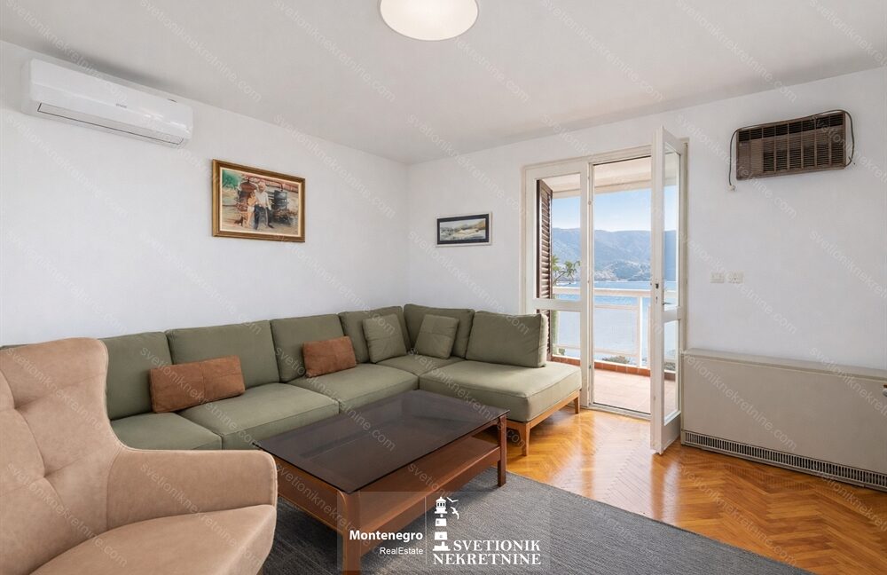 stan herceg novi dvosoban 69m2 pogled more dve terase prodaja s2267 (5)