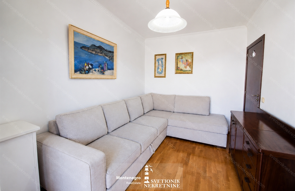 prodaja garsonjera igalo prvi red do mora id s2280 svetionik nekretnine 1