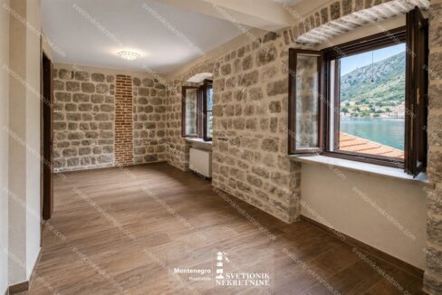 prodaja kamena kuca kotor muo prvi red svetionik nekretnine K842 (10)