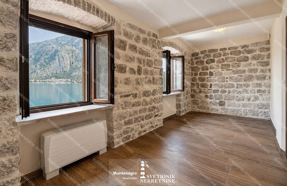prodaja kamena kuca kotor muo prvi red svetionik nekretnine K842 (9)