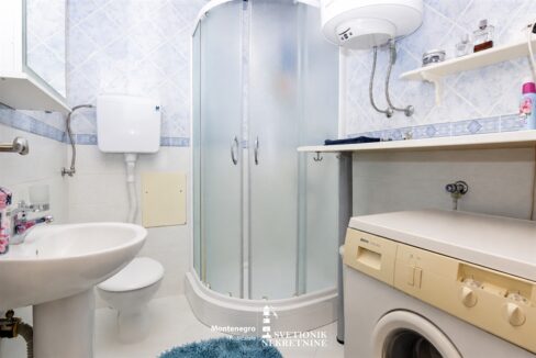 kompletno renoviran dvosoban stan pogled more savina id s2302 (21)