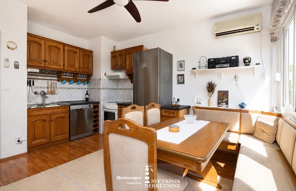 kompletno renoviran dvosoban stan pogled more savina id s2302 (35)