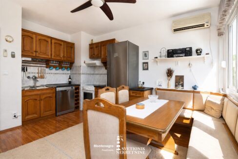 kompletno renoviran dvosoban stan pogled more savina id s2302 (35)