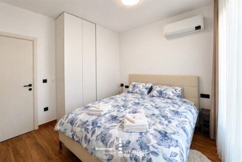 namesten dvosoban stan bazen parking donja lastva tivat s2300 (15)